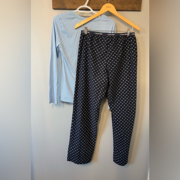 Women’s matching  Pajamas by Calvin Klein size Medium - Picture 2 of 3